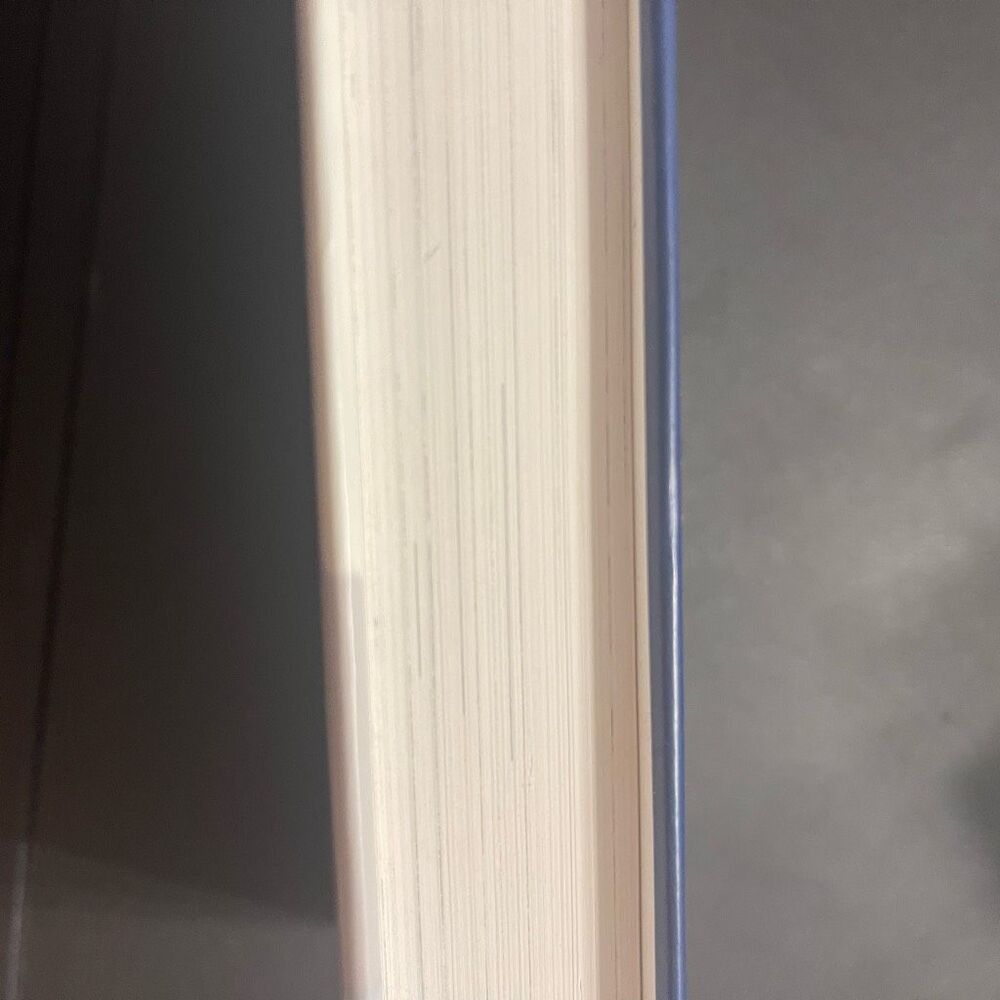 Between the Lines by Jodi Picoult and Samantha Van Leer - Picture 3 of 8